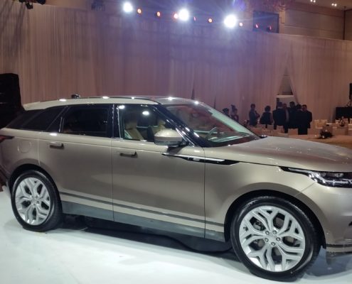 Side view of the Range Rover Velar