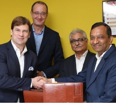 MAHINDRA AND FORD SIGN MOUS