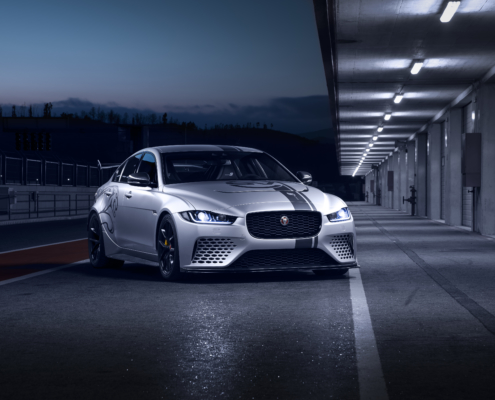 JAGUAR XE SV PROJECT 8