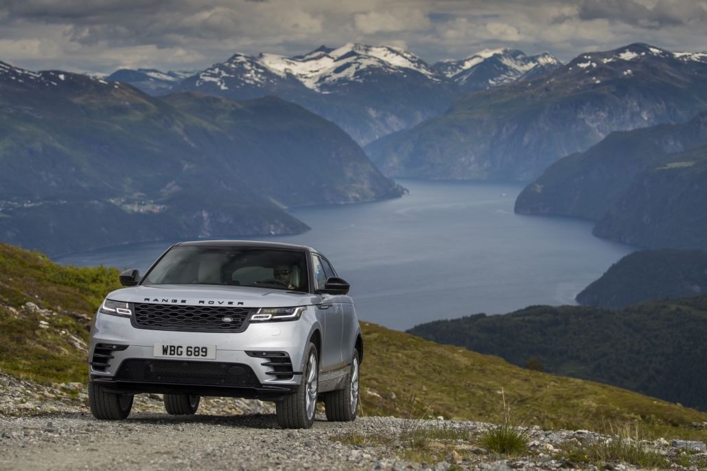 AWARD-WINNING RANGE ROVER VELAR